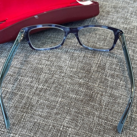 Ray-Ban Tortoiseshell Glasses with Red Case - Picture 7 of 10
